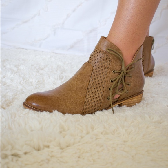 Camel Ankle Booties with Open Slit - Picture 11 of 11